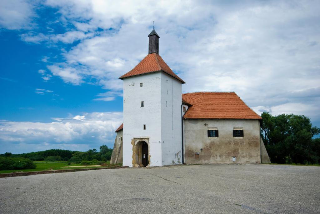 Hotel Picok Ðurđevac Esterno foto