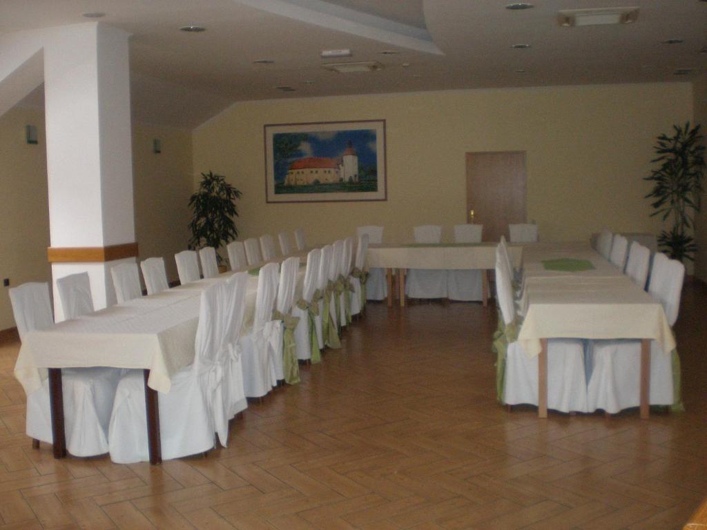 Hotel Picok Ðurđevac Esterno foto